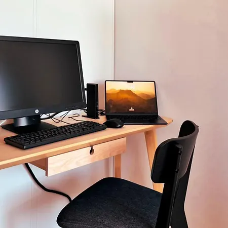 Restful Moments With 2x Bathroom And 2x Bedroom With King Beds, Parking And Workspace 아파트